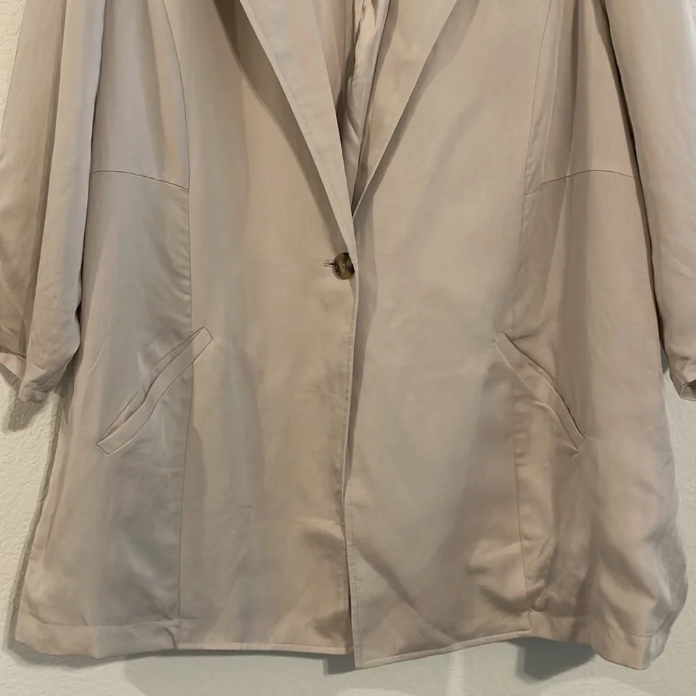 Torrid Women’s One Button Blazer 4X Tan Contemporary Careerwear Classic